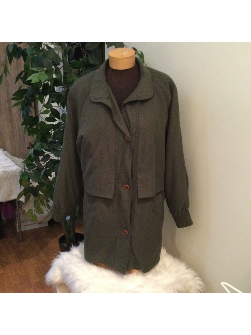 Jacqueline Ferrar Woman’s Vintage Medium green button down jacket not ho…